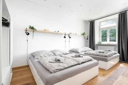 Oktoberfest Oasis For Up To 12 뮌헨